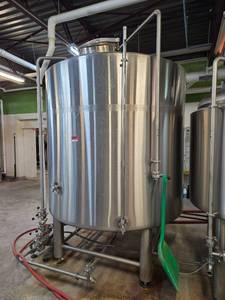 lot 16153 image: Large Jacketed Brewing Tank with Pump and Valve Manifold - Model CWDM3550
