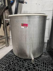 lot 16159 image: Commercial Stainless Steel Pot