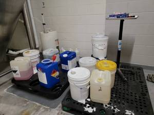 lot 16167 image: Commercial Cleaning Supplies Lot