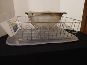 lot 1113 image: Dish drainer with tray and collinder