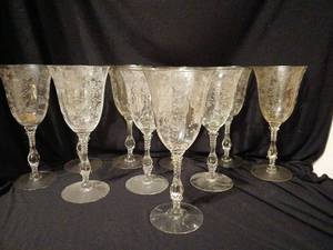 lot 1116 image: Etches Glassware, few chips