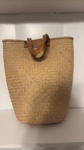 lot 1215 image: Woven Straw Tote Bag with Leather Handles and Clasp