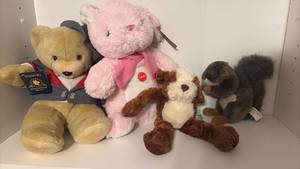 lot 1238 image: Plush Stuffed Animals