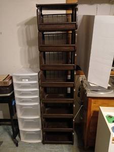 lot 1419 image: Plastic stackable Storage