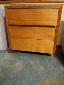 lot 1436 image: Three-Drawer Wooden Nightstand goes with 1425  31x31x18 broken leg as pictured