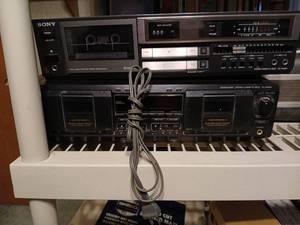 lot 1456 image: Sony Stereo Cassette Deck TC-WE635 and Video Cassette Recorder SLV-N91