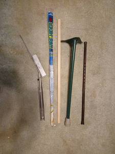 lot 1463 image: Music stand, wire hide 40 inches,  37 inch  woodenrod and miscellaneous