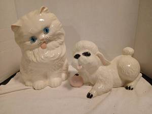 lot 1532 image: Cat and poodle ceramic decoration