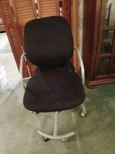 lot 1539 image: Office Chair Black Fabric Seat White Frame on Casters with back pillow