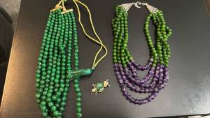 lot 1609 image: Beaded Necklace Lot with and owl broach