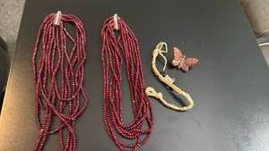 lot 1612 image: Womens jewelry