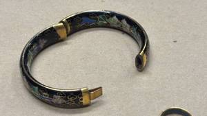 lot 1651 image: Cloisonn� bracelet and ring