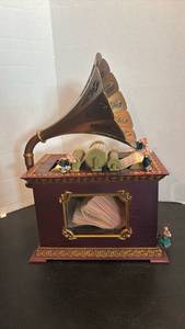 lot 1720 image: Decorative Music Box with Gramophone Horn and Mechanical Components Works