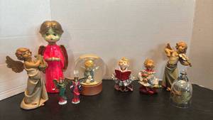 lot 1723 image: Angel Figurines Snow Globe Decorative Collectibles