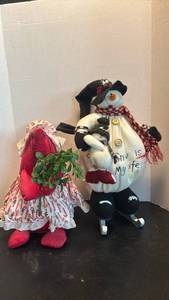 lot 1740 image: Holiday Mouse and Snowman