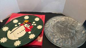 lot 1742 image: Holiday Serving Trays Snowman Santa Reindeer Christmas