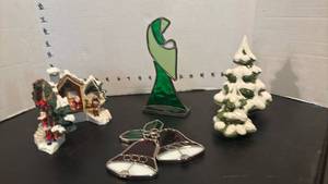 lot 1750 image: Holiday Decorative Figurines with Stained Glass Pieces