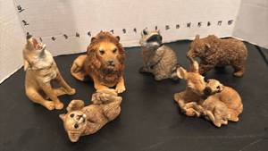 lot 1755 image: Stone Critters Figurines Pieces Lion Bear Raccoon Cub