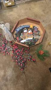 lot 1781 image: Warm Winter Wishes Holiday Decorative Wall Plaque with Snowmen and Star