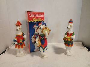 lot 1793 image: Christmas Polar Bears Collection