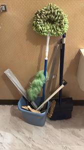lot 1800 image: Cleaning Tool Set with Brushes and Duster
