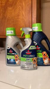 lot 1809 image: Bissell Pet Pro Oxy Urine Eliminator & Stain Destroyer Cleaning Solution 3-Pack