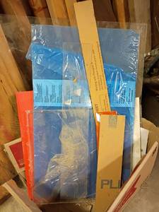 lot 2016 image: Various Sizes of Plexiglass