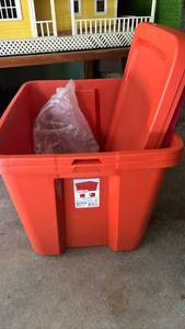 lot 2101 image: Sterilite 18 Gallon 68L Storage Container with Lid Turmeric Red 23.6 x 18.6 x 14.7