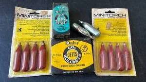 lot 2107 image: Colt CO2 Cartridge Lot Jetts Bullets Minitoreh 18 Pack