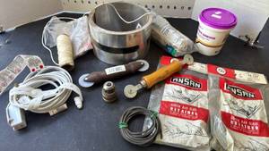 lot 2114 image: Ansan Screen and Glass Retainer Tool Lot with Accessories and more