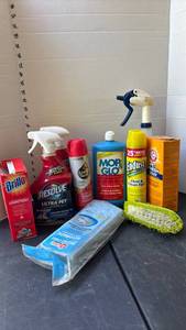lot 2125 image: Cleaning Supplies Lot Spray Bottles Mop Glo Resolve Pet Endust Brillo