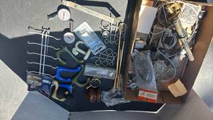 lot 2206 image: Assorted Garage Stuff