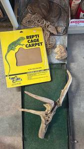 lot 2226 image: Reptile Cage Carpet 1520 Gallon Terrarium Liner with Accessories