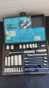 lot 2240 image: PowerKraft Professional Metric Socket Set 51 Piece 14 38 12 Drive