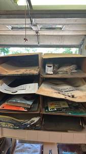 lot 4613 image: 3M & Mixed Brand Sandpaper Sheets Discs Sponges Assorted Grit Lot