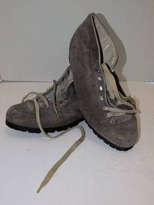 lot 1020 image: Viloram Brevettata Roccia Block Hiking Boots Pair