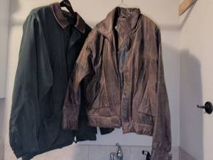 lot 1126 image: Nautica and Leather Jacket Bundle LG Green Brown