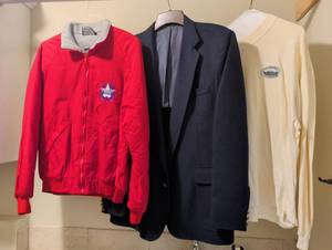 lot 1129 image: 3-Piece Clothing Lot Red Jacket Navy Blazer Cream Long Sleeve Shirt