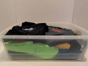 lot 1208 image: Cheney Door T shirts Multiple Shirts In tote