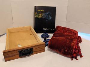 lot 1210 image: Peter J. Russell Genetics Textbook with Wooden Storage Box and Accessories