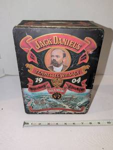 lot 1313 image: Jack Daniels Tennessee Whiskey Old No. 7 Gold Medal Tin Box 1904