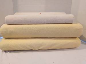 lot 1337 image: 3 pillows 2 are bamboo