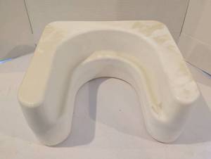 lot 1340 image: Toilet Seat Riser