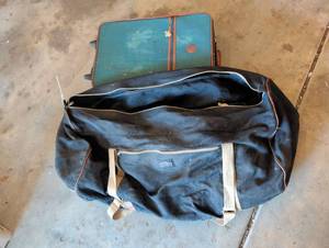 lot 1347 image: 2 Piece Luggage Set Rolling Suitcase and huge Duffel Bag