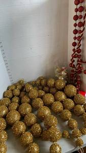lot 1521 image: Gold Glitter Christmas Ball Ornaments