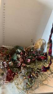 lot 1542 image: Christmas decor  and picks