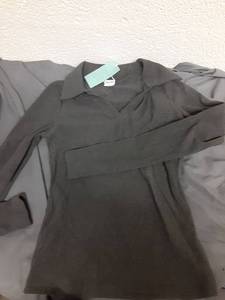 lot 512 image: Size Small Long Sleeve Womens Shirt, Grey - Retail $0