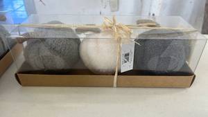 lot 17467 image: Set of 3 Decorative Felted Wool Balls in Box - Retail $15