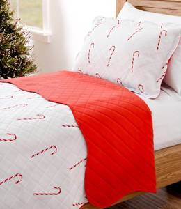 lot 18019 image: Quilt Set TwinTXL Size - Christmas Quilts - 2 Piece Lightweight Comforter Set with 1 Pillow Sham - Soft Coverlet Blanket for All Seasons - Xmas Festive Winter Holiday Bedspread - Candy Canes, 68 x 86 - Retail $27