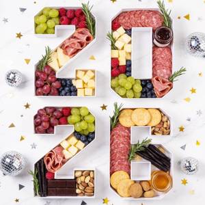 lot 1941 image: 2026 Graduation Decorations, 2026 Charcuterie Numbers Fillable Board Box Graduation Tables Centerpieces Cardboard Tray for High School College Kindergarten Preschool Party Supplies (White) - Retail $32